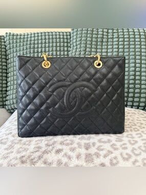 CHANEL GST Black Quilted Caviar Leather Shoulder Tote with Gold Hardware